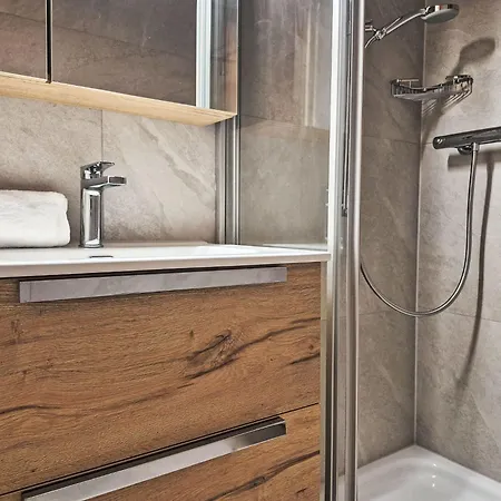 Panorama Des Cimes By Interhome Chalé