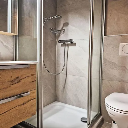 Panorama Des Cimes By Interhome Alpehytte